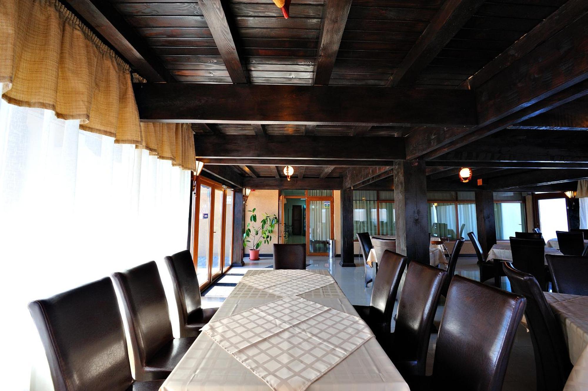 Motel Confort Floresti  Bagian luar foto